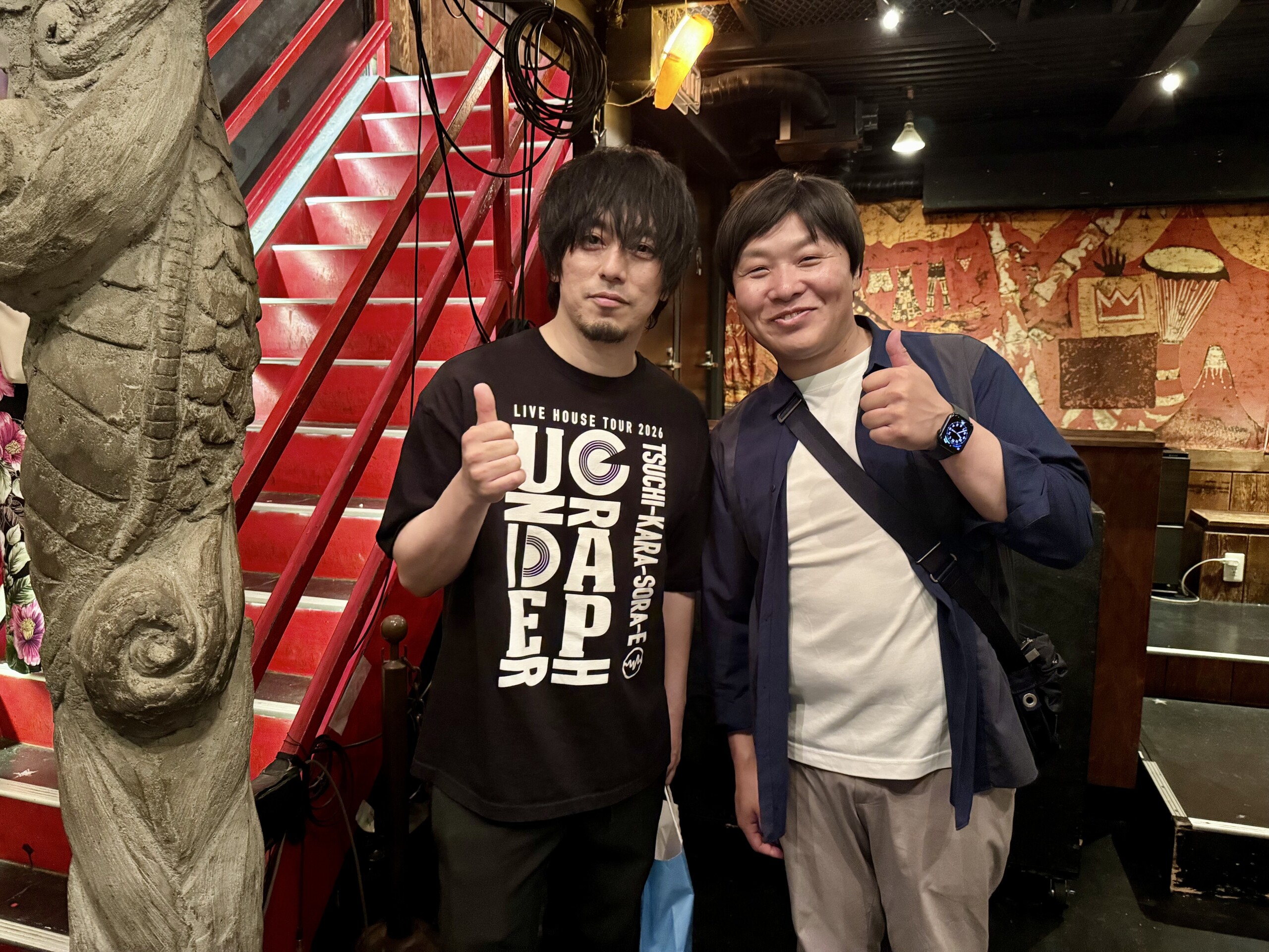 ライブ会場で記念撮影
